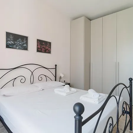 Guesthost - Bright Near Mm1 Turro Διαμέρισμα