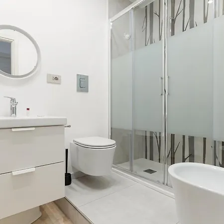 Διαμέρισμα Guesthost - Bright Near Mm1 Turro